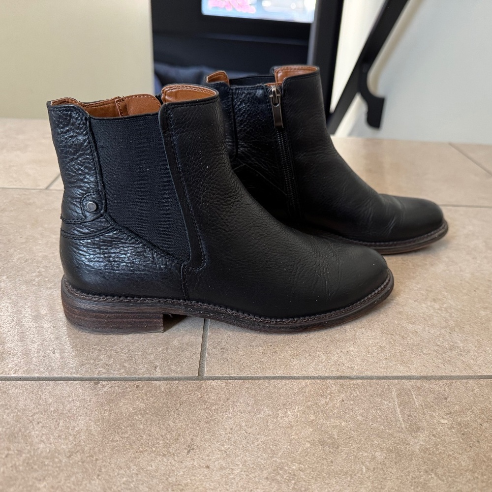 Franco Sarto Horrace zip up leather booties